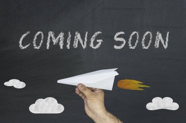Çok yakında. Retro reklam kavramı coming soon ile metin.