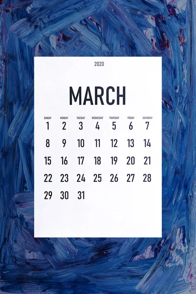 Marzo 2020 calendario semplice sul classico colore blu alla moda — Foto Stock