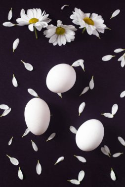 Karanlıkta Paskalya arkaplanı