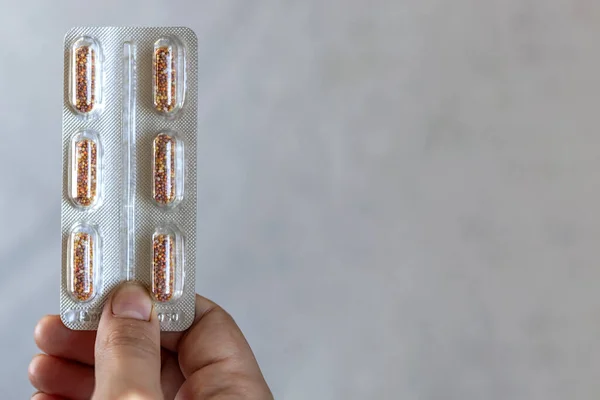 Terhességmegelőző Tablettát Szedő Antivírus Covid — Stock Fotó