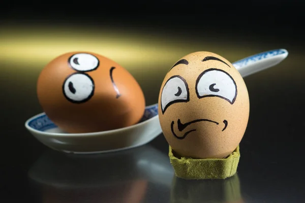 Due facce spaventate dell'uovo — Foto Stock