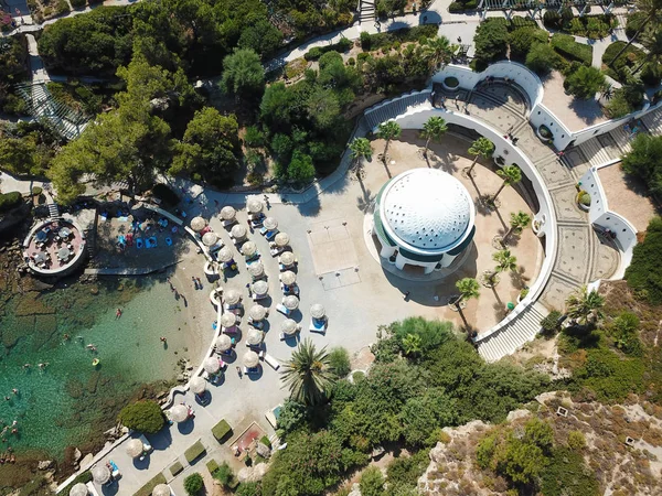 Yunanistan 'ın Rodos kentindeki Kallithea Springs ve termlerinin üst manzarası