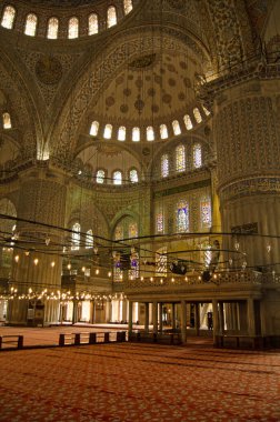 İSTANBUL, TURKEY - 6 Haziran 2016: İstanbul, Türkiye 'deki ünlü Mavi Cami' nin iç mimarı Sultan Ahmet Camii.