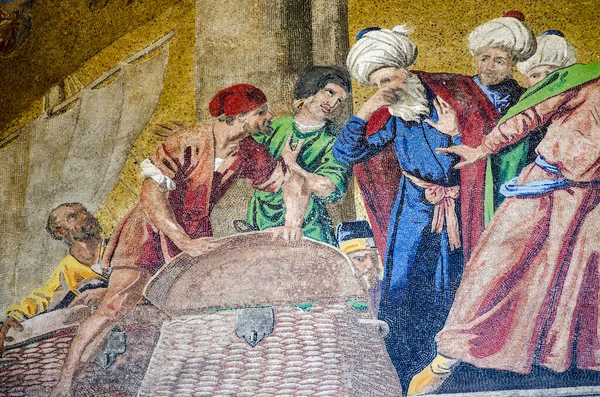 Historisk Mosaik Utsidan Markuskyrkan Venedig Italien Som Visar Hur Relikerna — Stockfoto