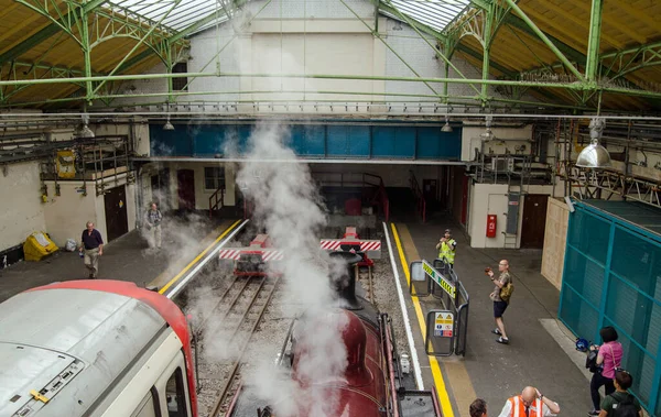 Londra Ngiltere Haziran 2019 Vintage Buhar Treni Londra Metro Hattının — Stok fotoğraf