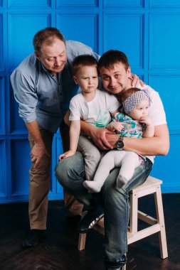 Dedesi baba ve oğul gülen ve having fun