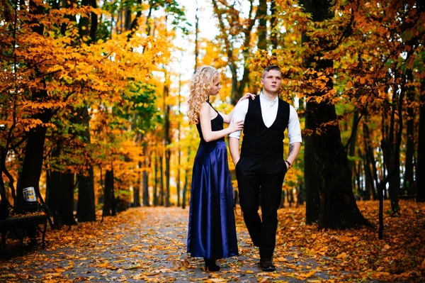Couple in love. Autumn, outdoor — Stock Photo, Image