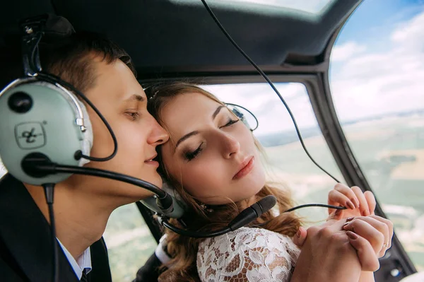 Mutlu güzel yeni evliler Iside helikopter