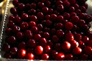 Kırmızı Kiraz kutusu.