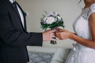 Bugün ve her gün, eller bir düğün beyaz çift evlen benimle