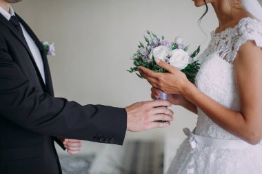 Bugün ve her gün, eller bir düğün beyaz çift evlen benimle