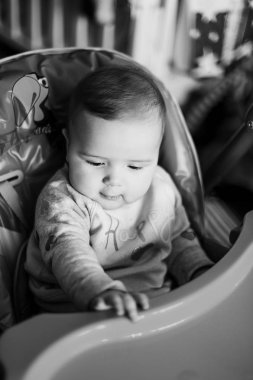 Evde bebeğim. portre siyah ve beyaz kadar yakın