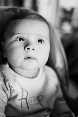 Evde bebeğim. portre siyah ve beyaz kadar yakın