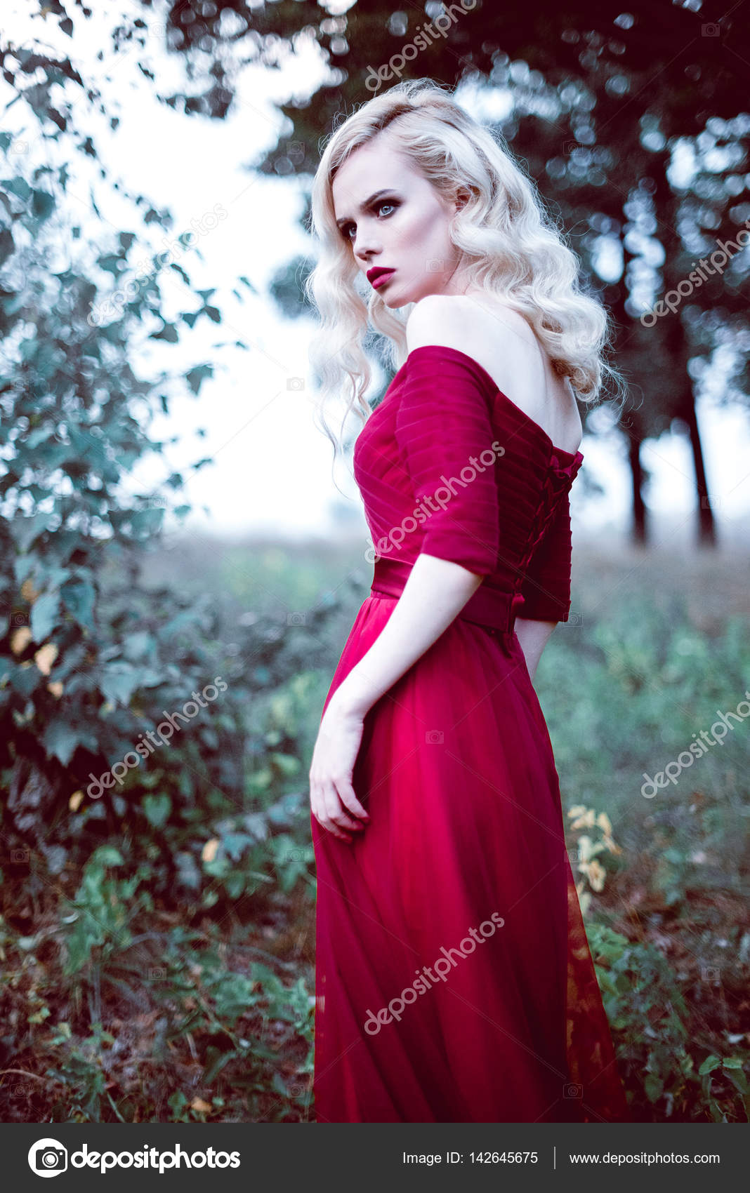 Une belle cheap robe rouge