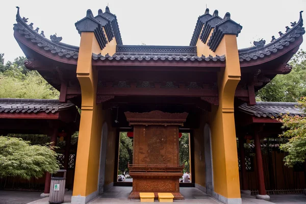 Lingyin Temple Temple Soul Retreat Complex Один Крупнейших Буддийских Храмов — стоковое фото
