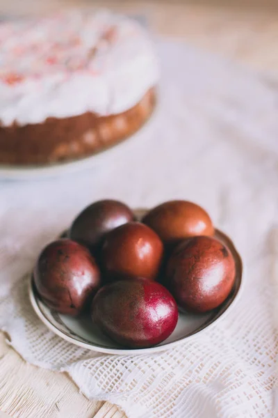 Mesa Pascua Con Pasteles Tradicionales Pascua Huevos Pascua Con Rama — Foto de Stock