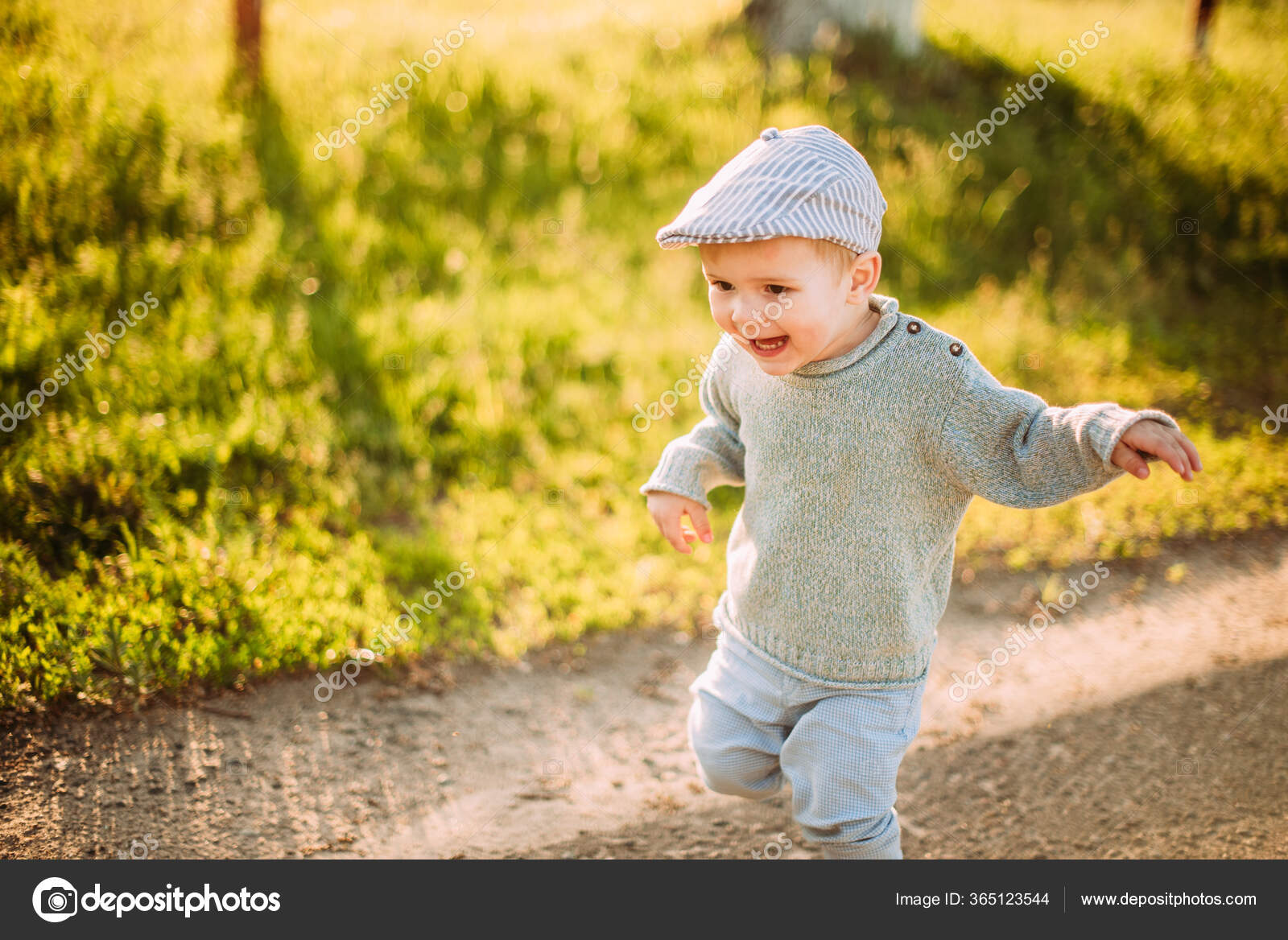 Bebe Garcon Ans Explorant Nature Ete Amusant Image Libre De Droit Par Dashakiseleva91 Gmail Com C Bebe Garcon Ans Explorant Nature Ete Amusant Image Libre De Droit Par Dashakiseleva91 Gmail Com C