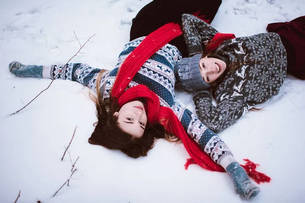 Dois Jovens Amigos Hipster Menina Adolescente Juntos Close Retrato Moda — Fotografia de Stock