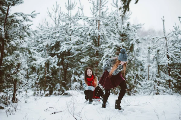 Dois Jovens Amigos Hipster Menina Adolescente Juntos Close Retrato Moda — Fotografia de Stock