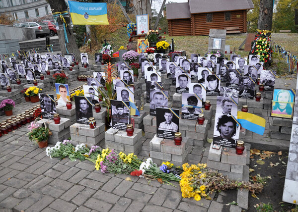 People s Memorial Heroes Heavenly hundreds in Kyiv_7