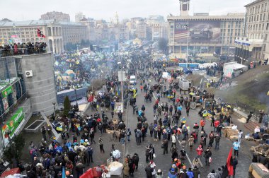 Kiev Maidan devrim Advantages_75