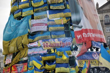 Kiev Maidan devrim Advantages_90