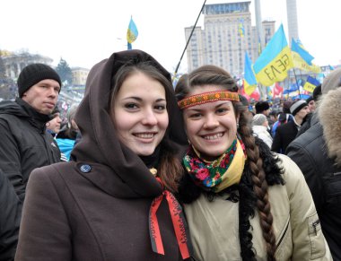 Kiev Maidan Devrimi Avantajları_114