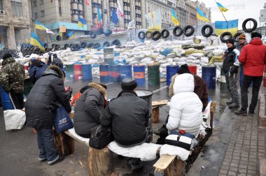 Kiev Maidan Devrimi Avantajları_128