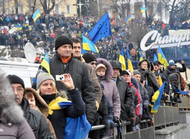 Kiev Maidan Devrimi Avantajları_161