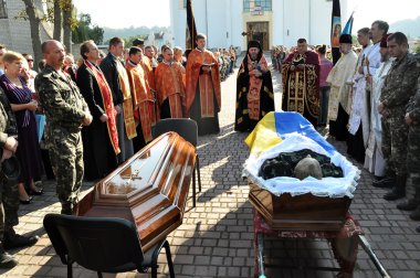 Ukrayna Denis Gromovyy_3 düşmüş savunucuları veda