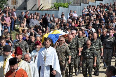 Ukrayna Denis Gromovyy_9 düşmüş savunucuları veda