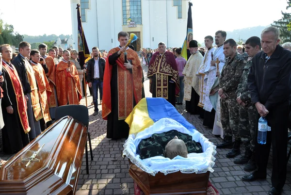 Αποχαιρετισμός στον πεσμένο υπερασπιστών της Ουκρανίας Denis Gromovyy_5 — Φωτογραφία Αρχείου
