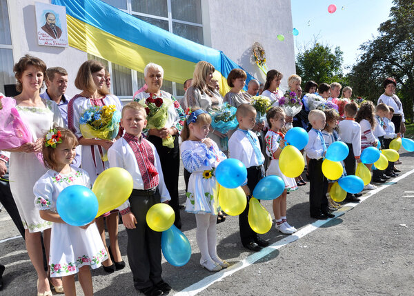 Celebration of the first school bell_6