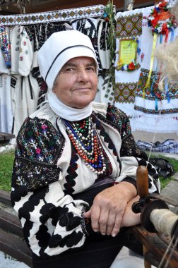 Nakış ve borscht_13 kutluyor
