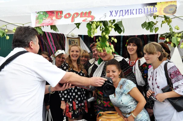 Celebrando bordados e borscht _ 4 — Fotografia de Stock