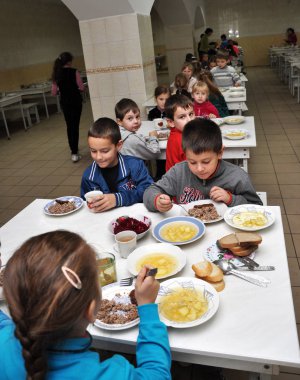 School_3 ücretsiz yemek