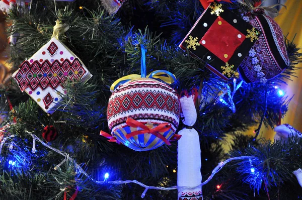 Украшения новогодняя и рождественская елка _ 10 — стоковое фото