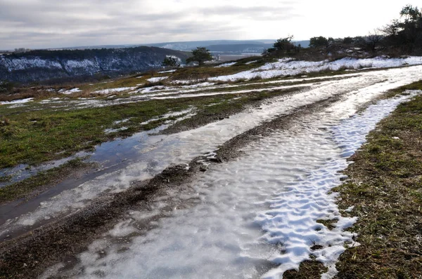 The March spring thaw _ 15 — стоковое фото