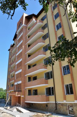 Yeni binalar ve Chortkiv_7 yapımında