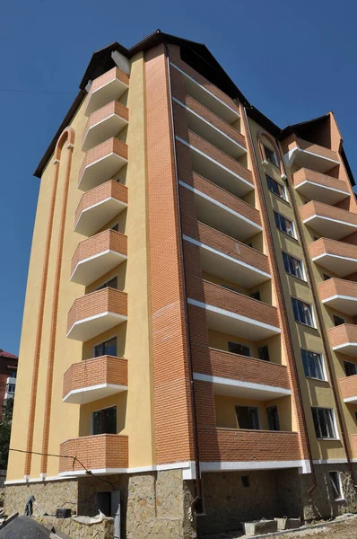 Yeni binalar ve Chortkiv_5 yapımında