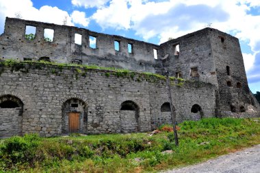 Chortkiv castle_4 göster