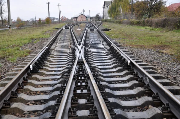 Eisenbahnschwellen und Schienen mit _ 4 — Stockfoto