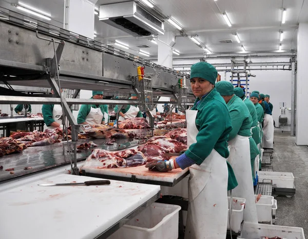 The shop deboning meat — Stock Photo, Image