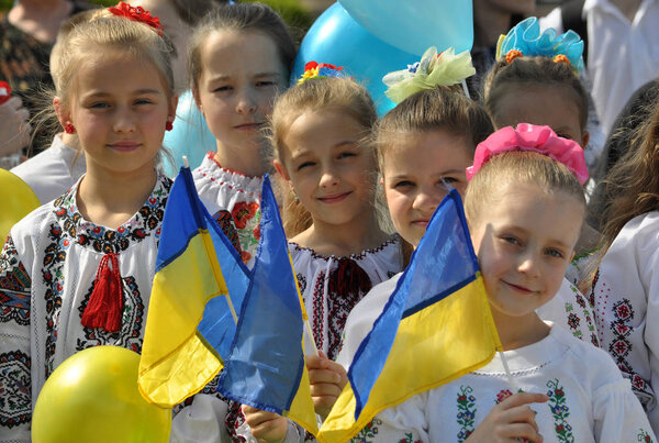 Празднование Дня украинской вышивки
