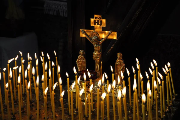 In the Christian temple candles are lit_3 — Stock Photo, Image