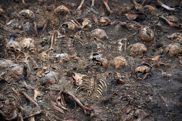 Excavations on the site of the shooting of 52 Ukrainian patriots