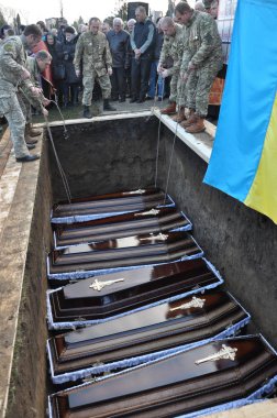 Faşizmin - Ukrayna patriots 52 kurbanlar reburiall 