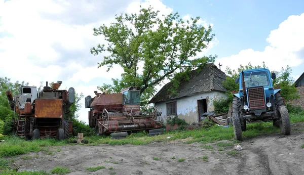 Maquinaria agrícola Koljóz de la era soviética — Foto de Stock