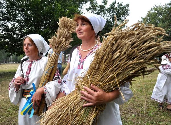 Fiesta folclórica y etnográfica de la aldea Probizhna — Foto de Stock