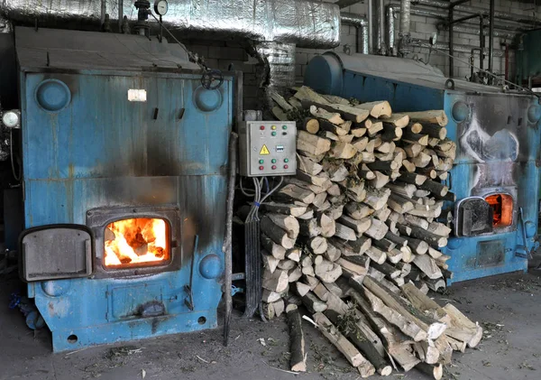 Panna-hus av det industriella företaget på trä — Stockfoto
